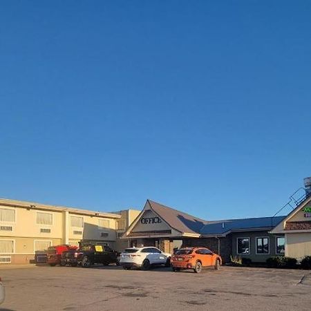 Days Inn By Wyndham West Branch Iowa City Area Ngoại thất bức ảnh