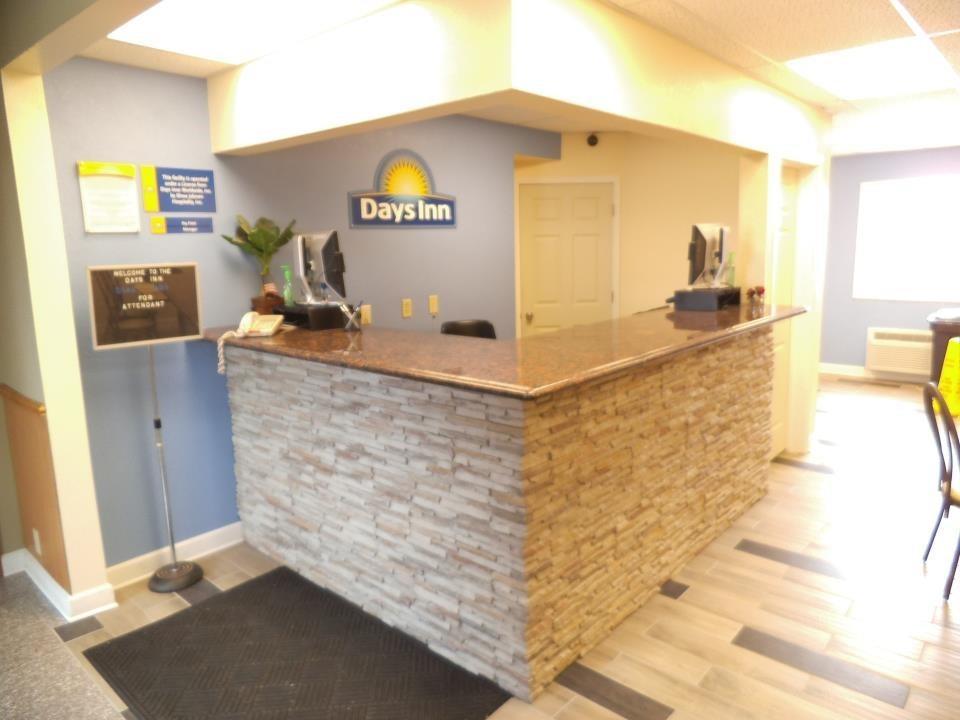 Days Inn By Wyndham West Branch Iowa City Area Ngoại thất bức ảnh