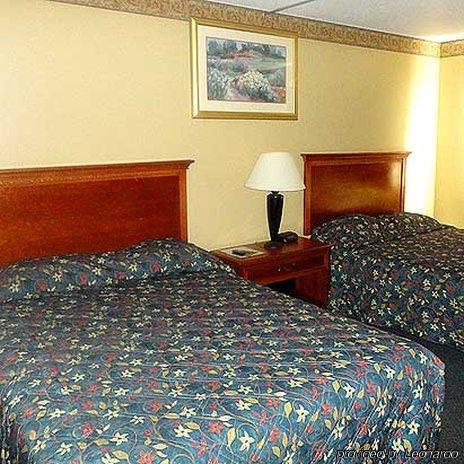 Days Inn By Wyndham West Branch Iowa City Area Phòng bức ảnh