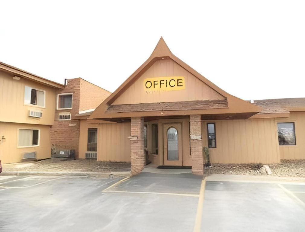 Days Inn By Wyndham West Branch Iowa City Area Ngoại thất bức ảnh