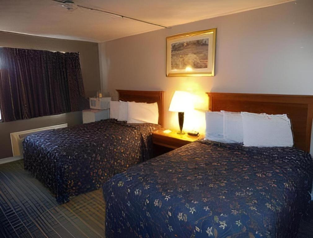 Days Inn By Wyndham West Branch Iowa City Area Ngoại thất bức ảnh