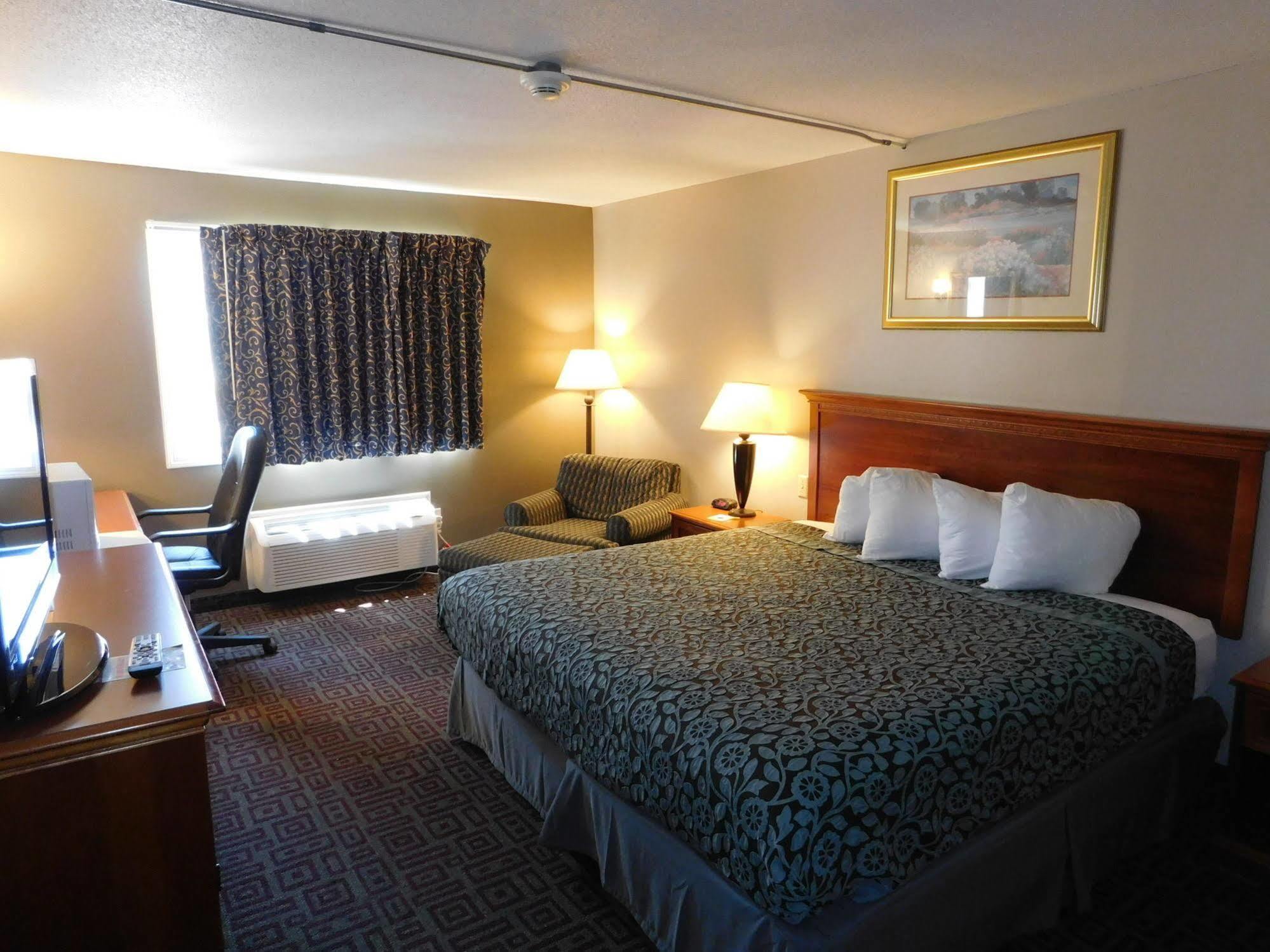 Days Inn By Wyndham West Branch Iowa City Area Ngoại thất bức ảnh