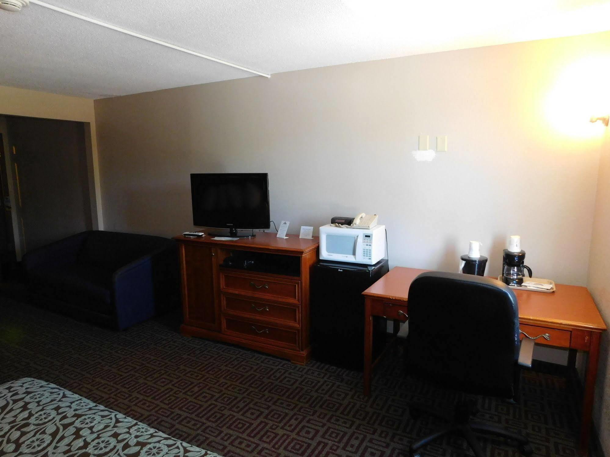 Days Inn By Wyndham West Branch Iowa City Area Ngoại thất bức ảnh