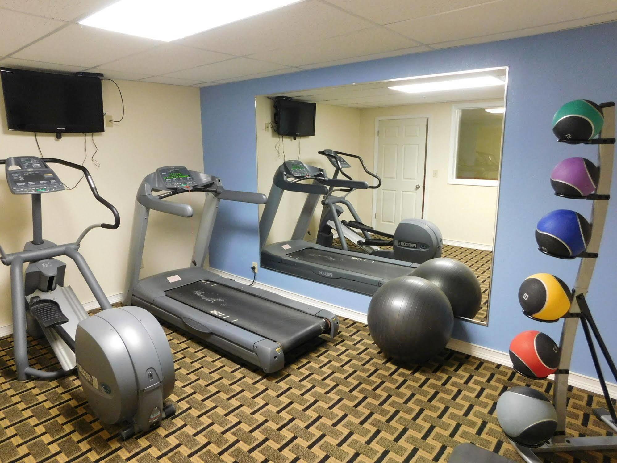 Days Inn By Wyndham West Branch Iowa City Area Ngoại thất bức ảnh